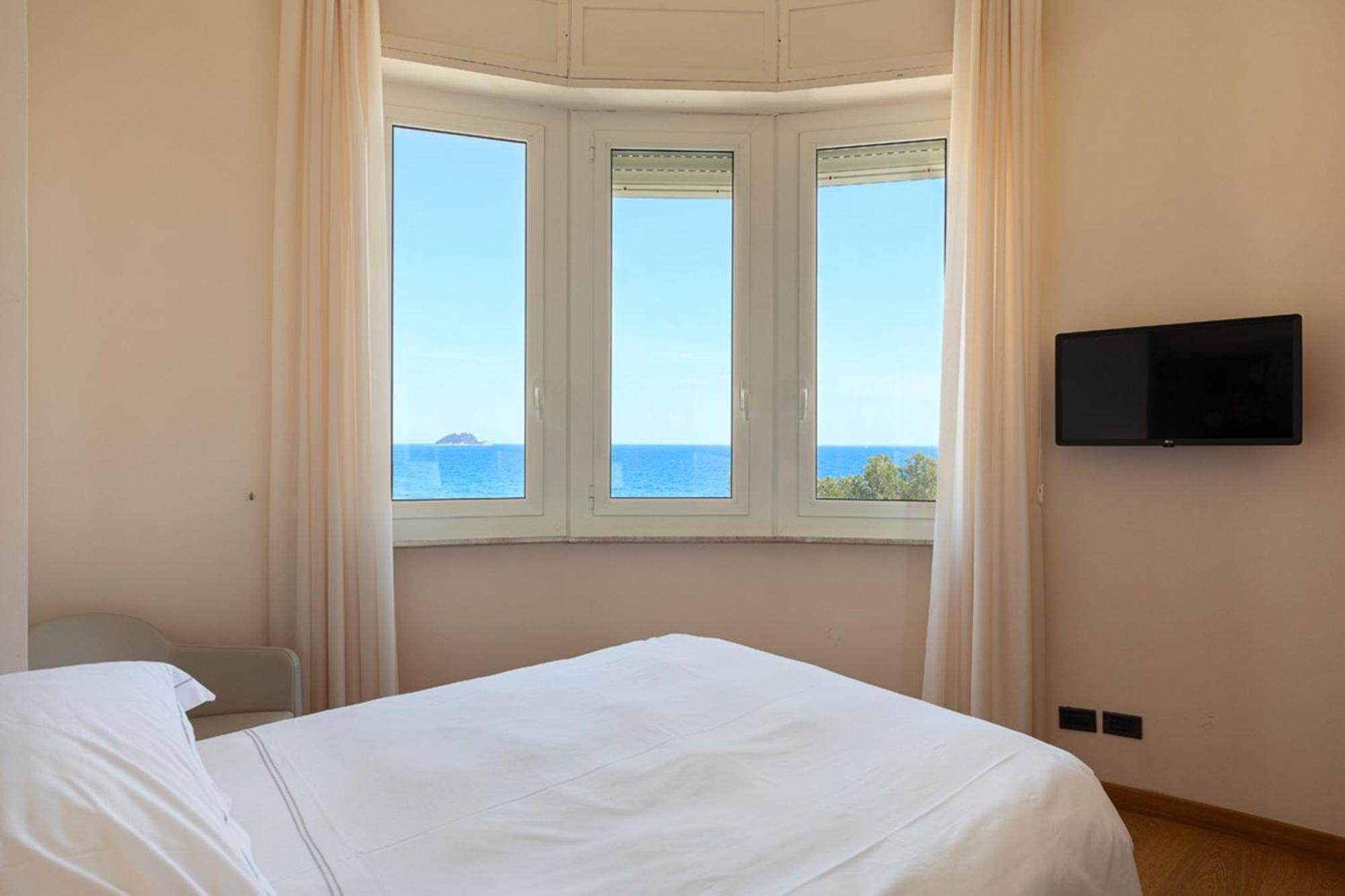 Grand Hotel Mediterranee Алассио Экстерьер фото