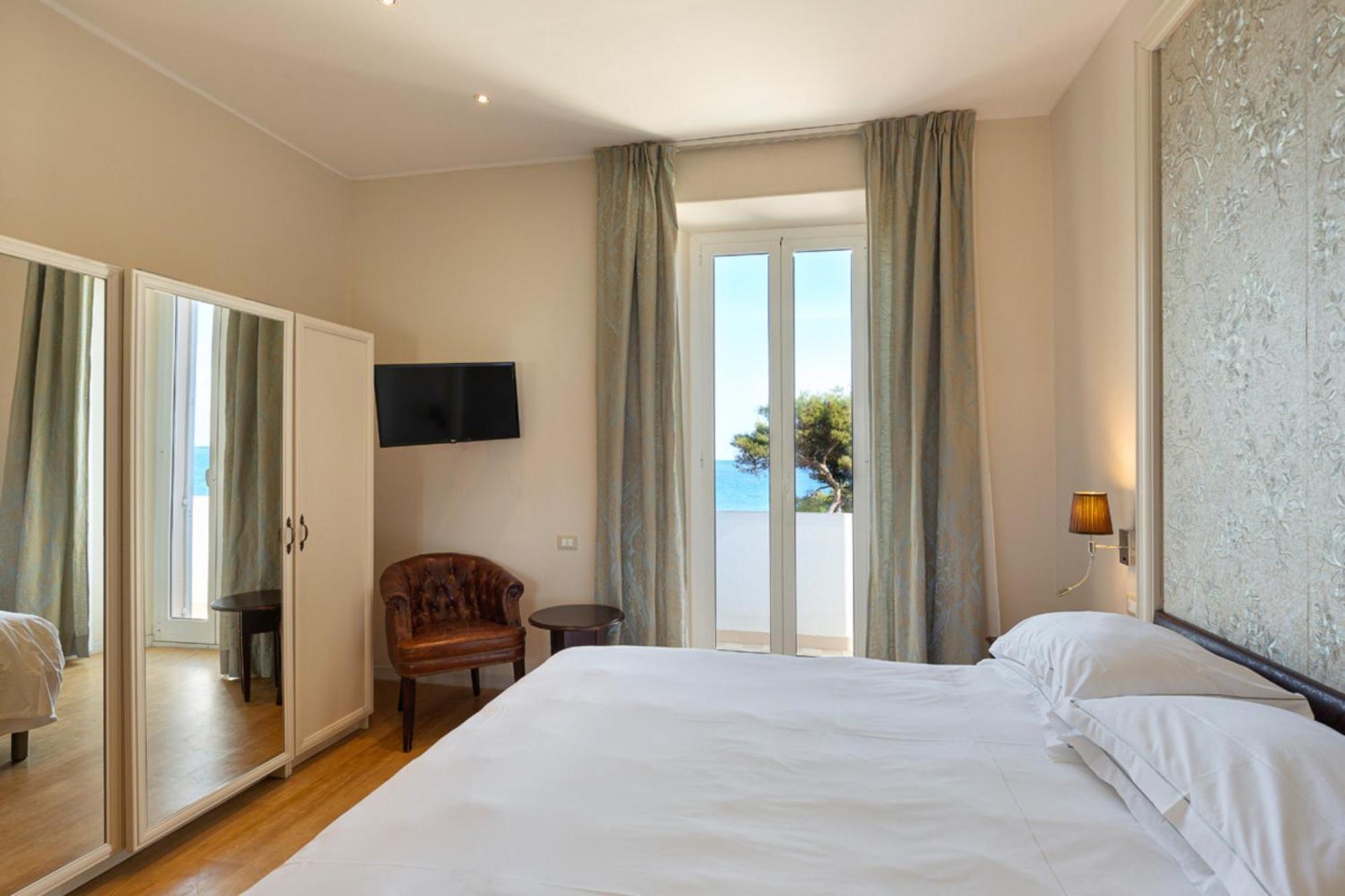 Grand Hotel Mediterranee Алассио Экстерьер фото