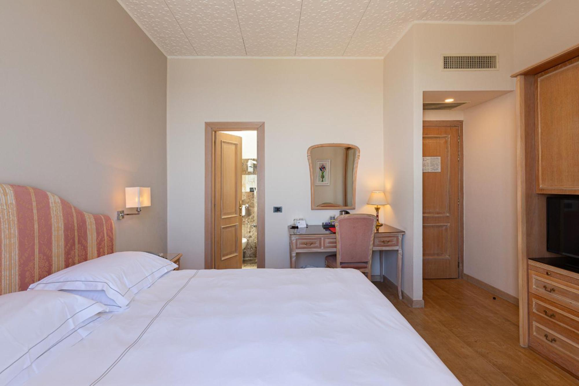 Grand Hotel Mediterranee Алассио Экстерьер фото
