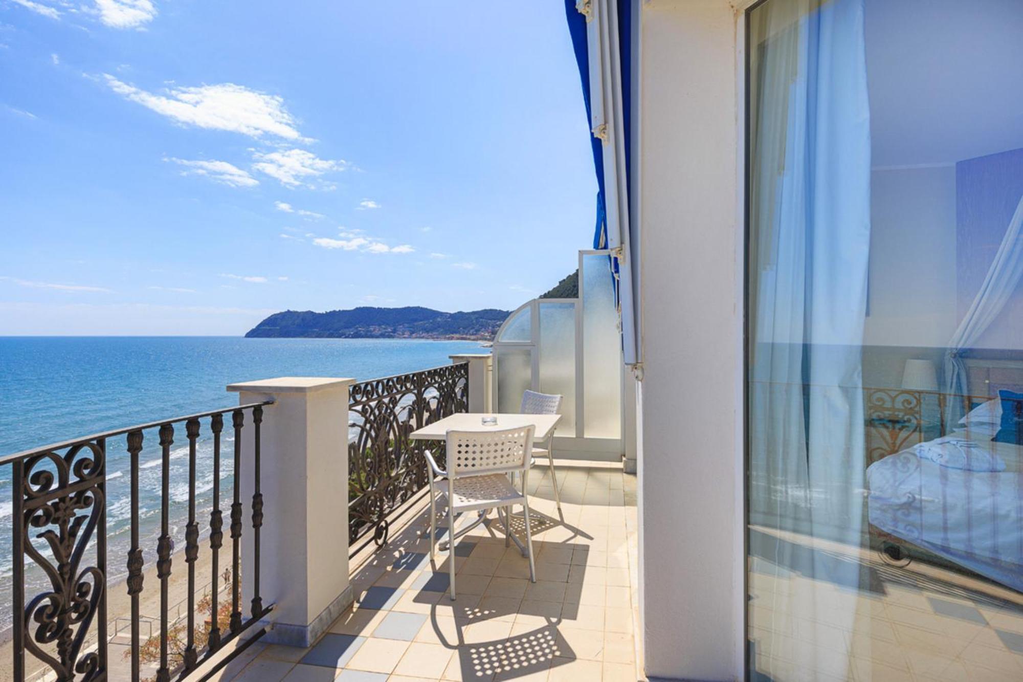 Grand Hotel Mediterranee Алассио Экстерьер фото