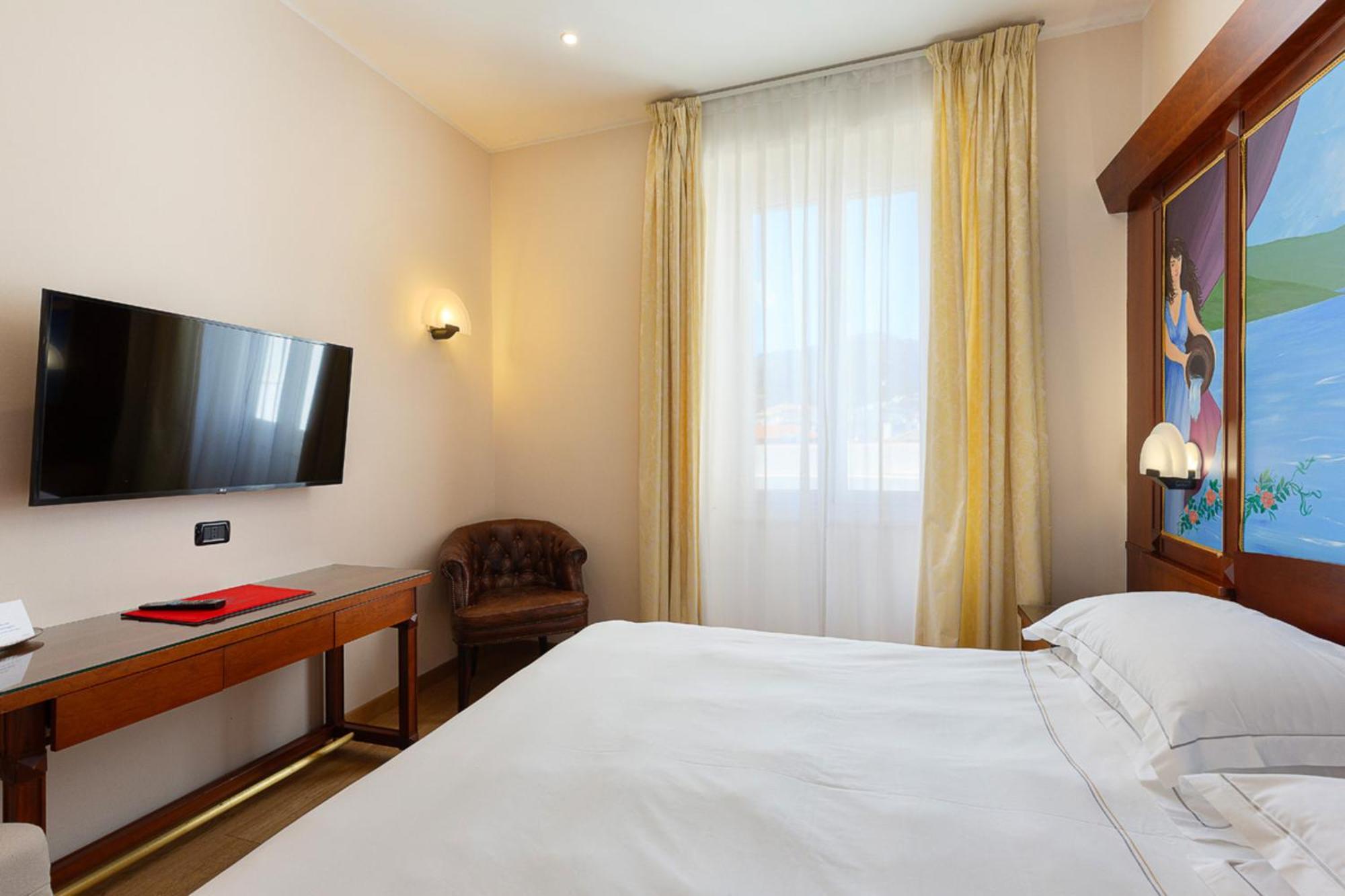 Grand Hotel Mediterranee Алассио Экстерьер фото