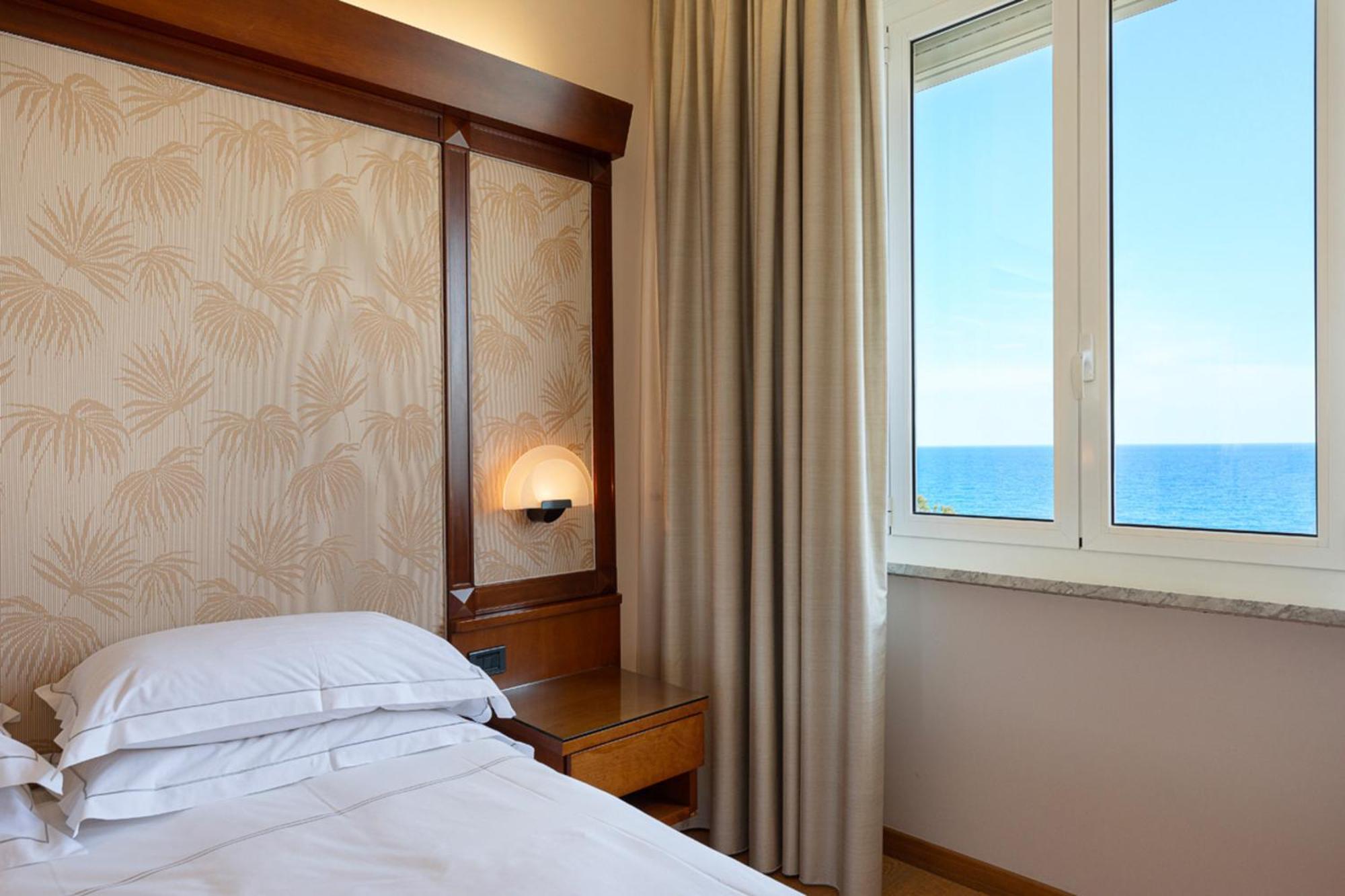 Grand Hotel Mediterranee Алассио Экстерьер фото
