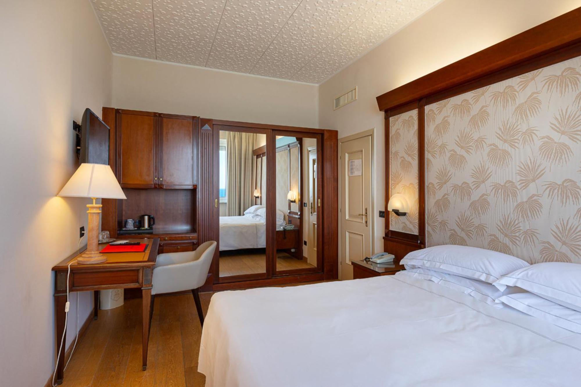 Grand Hotel Mediterranee Алассио Экстерьер фото